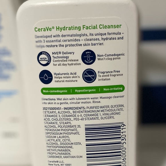 Bundle of facial cleansers - Picture 5 of 9